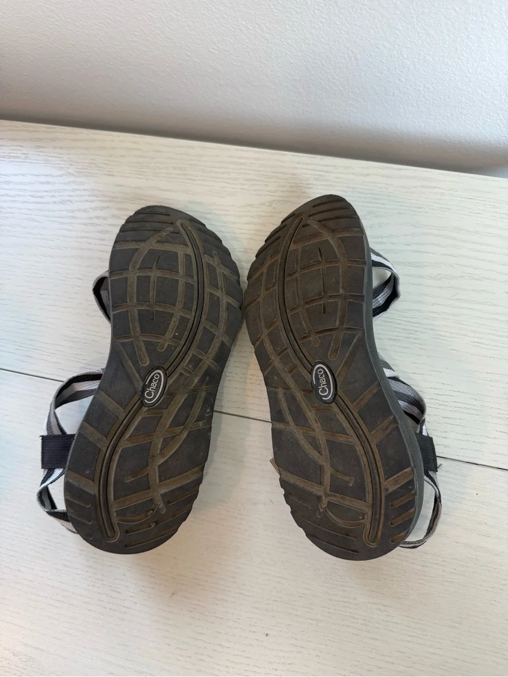 Chaco Women’s or Men's Z/Cloud Sandals Black Gray Strappy Hiking Outdoor 8W 7M
